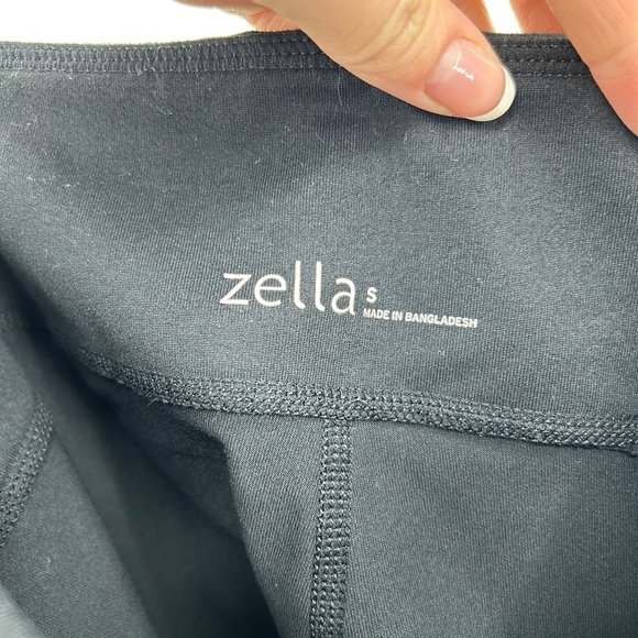 ZELLA Black Cropped Workout Athletic Leggings Pants Size Small - Picture 4 of 4